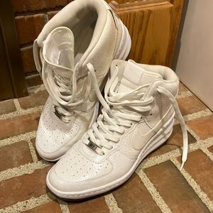 EUC Sz 9 Nike AIR AF1 white high tops